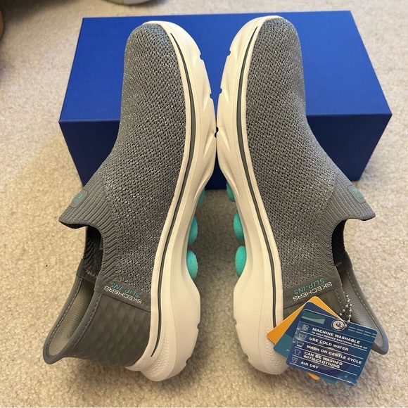 Skechers Slip-Ins GO Walk 7 Springtime Slip-On Sneaker in Grey/Silver Size 8 - Picture 5 of 8